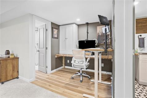 1011 Marcia Irwin PA 15642