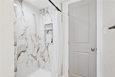 1011 Marcia Irwin PA 15642