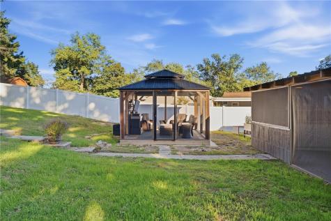 1011 Marcia Irwin PA 15642