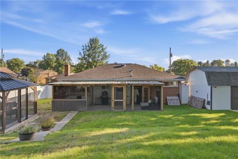 1011 Marcia Irwin PA 15642