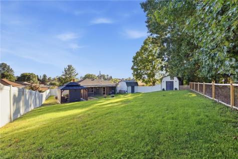 1011 Marcia Irwin PA 15642