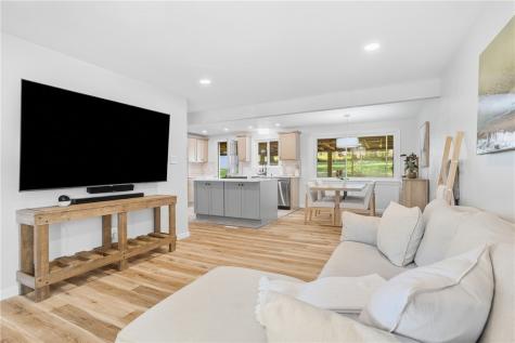 1011 Marcia Irwin PA 15642