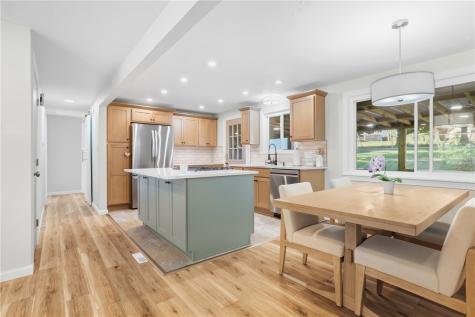 1011 Marcia Irwin PA 15642