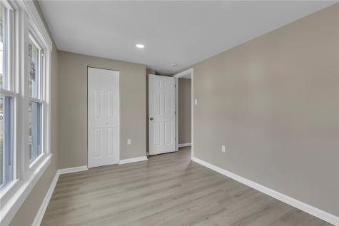 719 Grove Street Aliquippa PA 15001