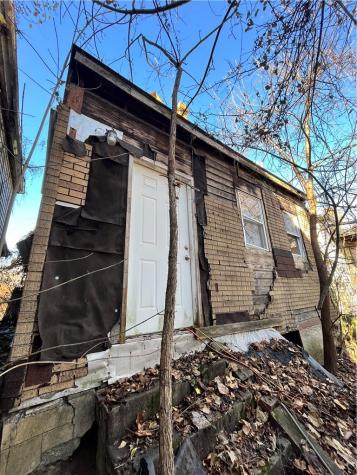 852 Inwood Street Homewood Brushton PA 15208