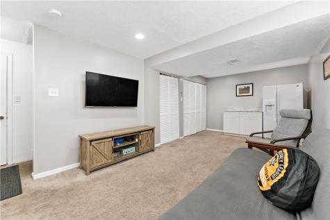 1344 Lucia Drive Canonsburg PA 15317