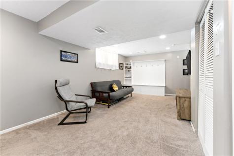 1344 Lucia Drive Canonsburg PA 15317