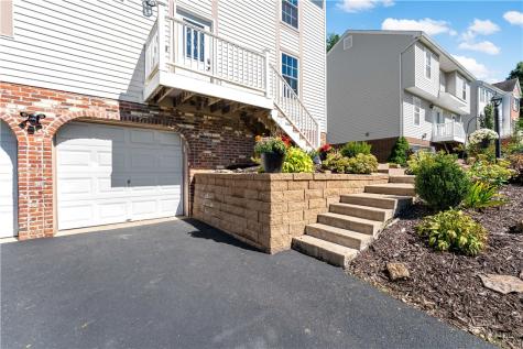 1344 Lucia Drive Canonsburg PA 15317