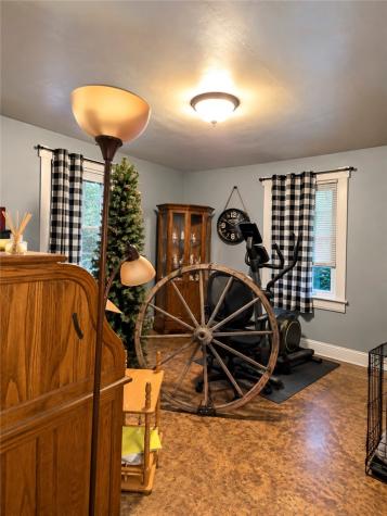 46 Chapel Hill Road Claysville PA 15323