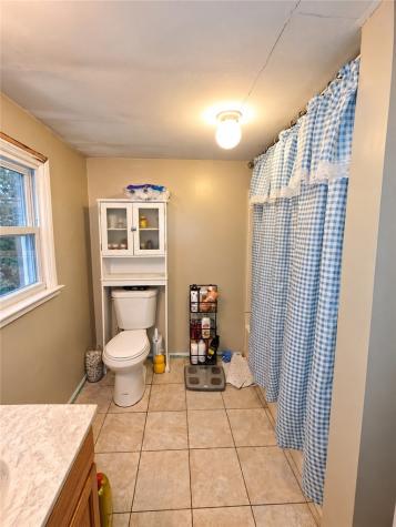 46 Chapel Hill Road Claysville PA 15323