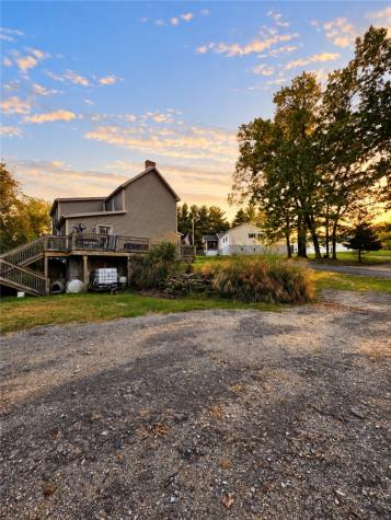 46 Chapel Hill Road Claysville PA 15323