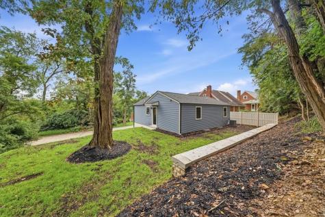 343 Thomas Street Carnegie PA 15106