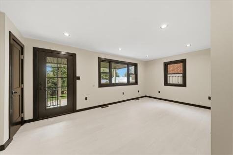 343 Thomas Street Carnegie PA 15106