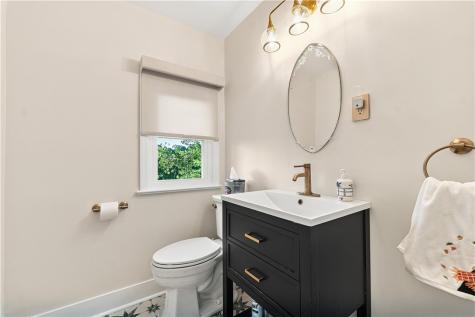 736 Pinetree Road Mt Lebanon PA 15243