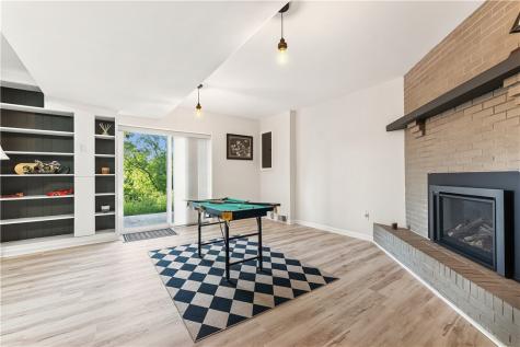736 Pinetree Road Mt Lebanon PA 15243