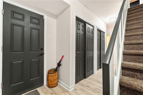 736 Pinetree Road Mt Lebanon PA 15243