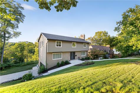 736 Pinetree Road Mt Lebanon PA 15243