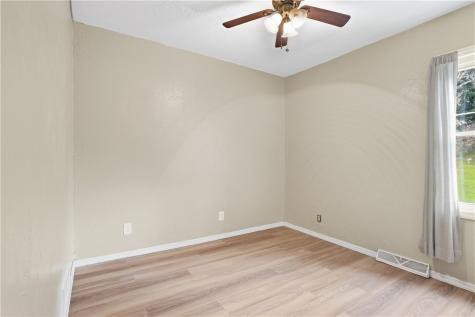 692 Amity Ridge Road Amwell PA 15311