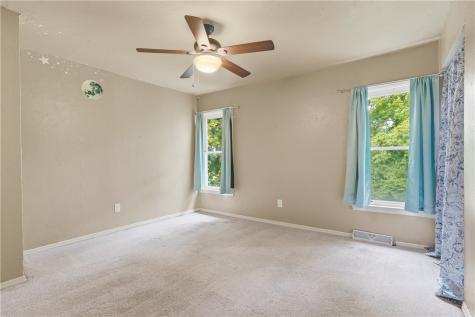 692 Amity Ridge Road Amwell PA 15311