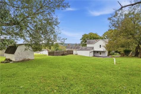 692 Amity Ridge Road Amwell PA 15311