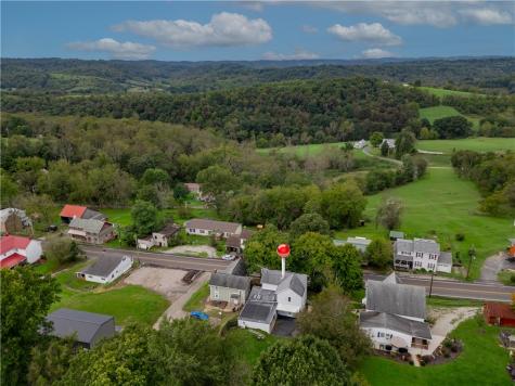 692 Amity Ridge Road Amwell PA 15311
