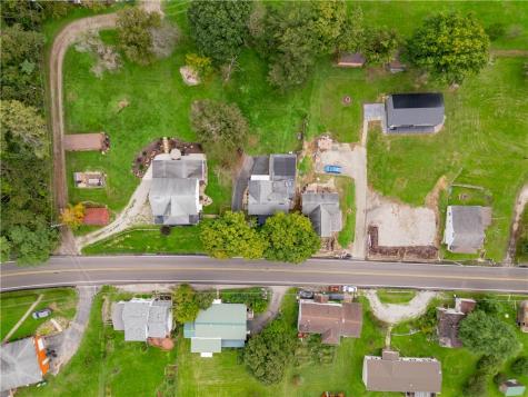 692 Amity Ridge Road Amwell PA 15311