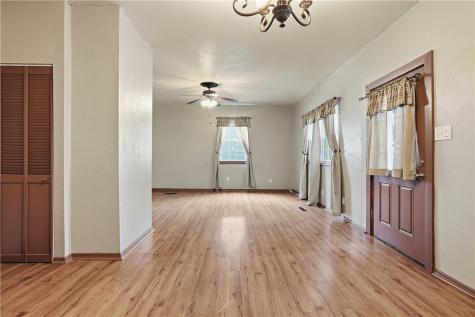 692 Amity Ridge Road Amwell PA 15311