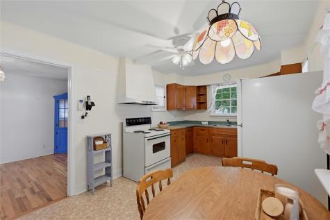 221 E Edgewood Avenue New Castle PA 16105