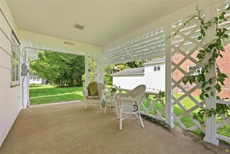 221 E Edgewood Avenue New Castle PA 16105