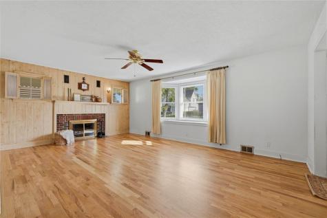 221 E Edgewood Avenue New Castle PA 16105