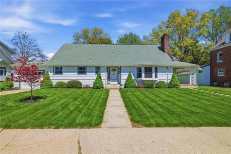 221 E Edgewood Avenue New Castle PA 16105