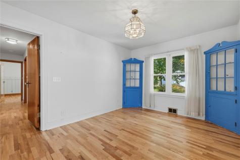 221 E Edgewood Avenue New Castle PA 16105