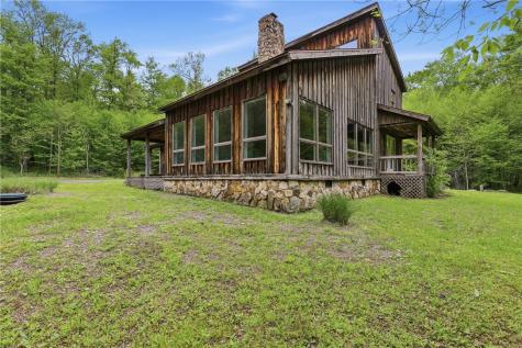 288 Ft Dewart Lane Allegheny Township PA 15926