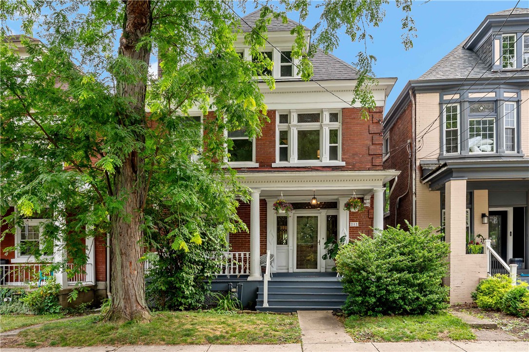 212 Elm Street Edgewood PA 15218
