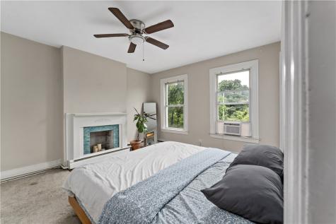 212 Elm Street Edgewood PA 15218