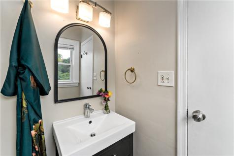 212 Elm Street Edgewood PA 15218