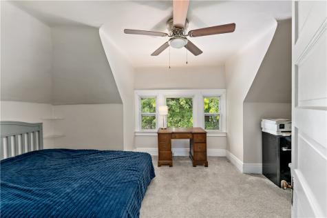 212 Elm Street Edgewood PA 15218