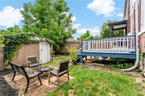 212 Elm Street Edgewood PA 15218