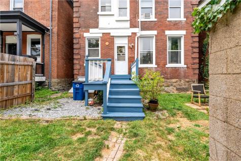 212 Elm Street Edgewood PA 15218