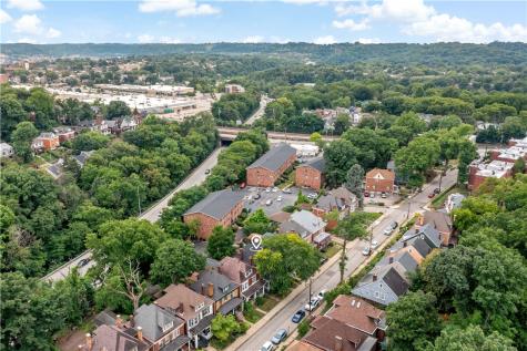 212 Elm Street Edgewood PA 15218