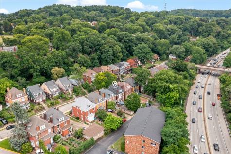 212 Elm Street Edgewood PA 15218
