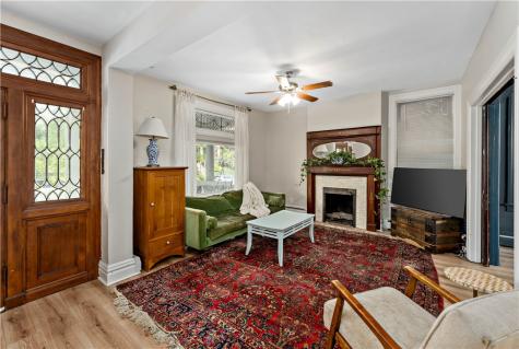 212 Elm Street Edgewood PA 15218
