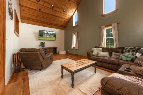 2739 Leesburg Volant Road Springfield Township PA 16156