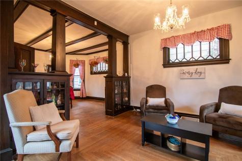 222 N 2nd Street Jeannette PA 15644