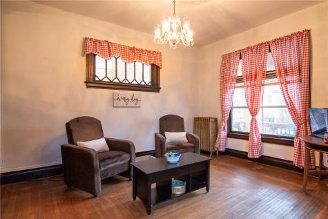 222 N 2nd Street Jeannette PA 15644