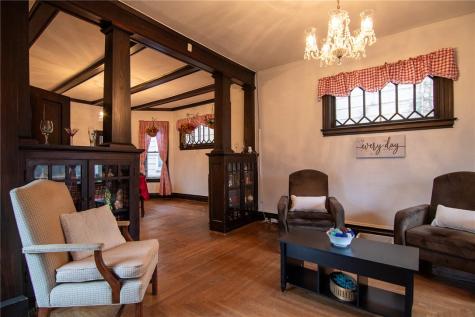 222 N 2nd Street Jeannette PA 15644
