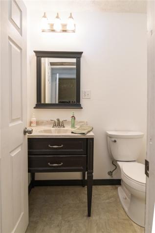 222 N 2nd Street Jeannette PA 15644