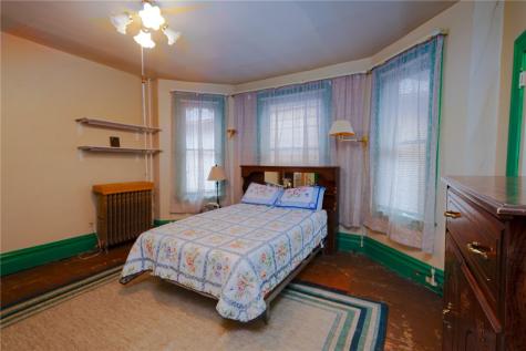 222 N 2nd Street Jeannette PA 15644