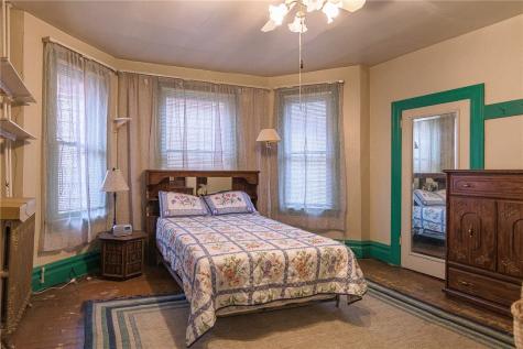 222 N 2nd Street Jeannette PA 15644