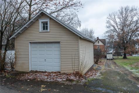 222 N 2nd Street Jeannette PA 15644